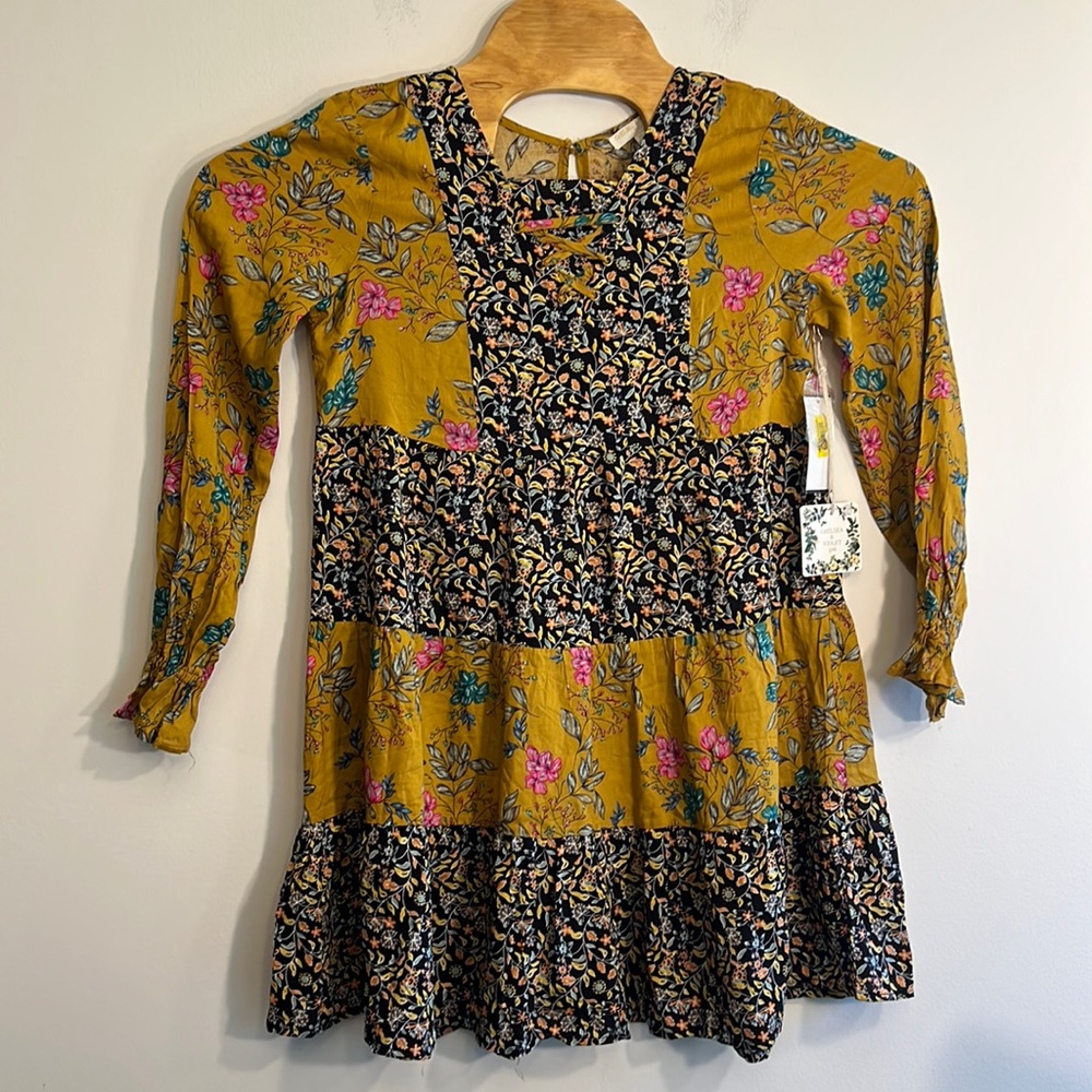 NWT Chelsea and Violet Women’s Size XL Top, Color Multi Pattern
